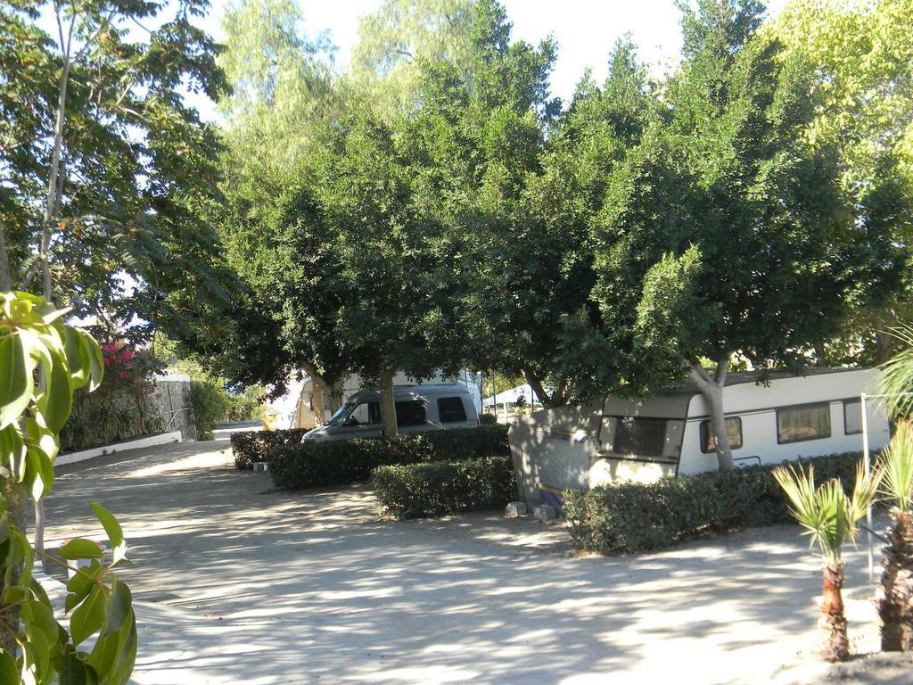 热带阿尔姆尼卡露营地 外观 照片